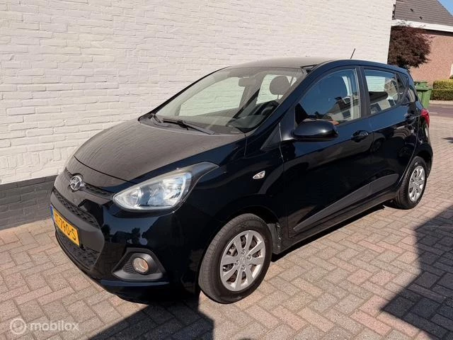 Hoofdafbeelding Hyundai i10