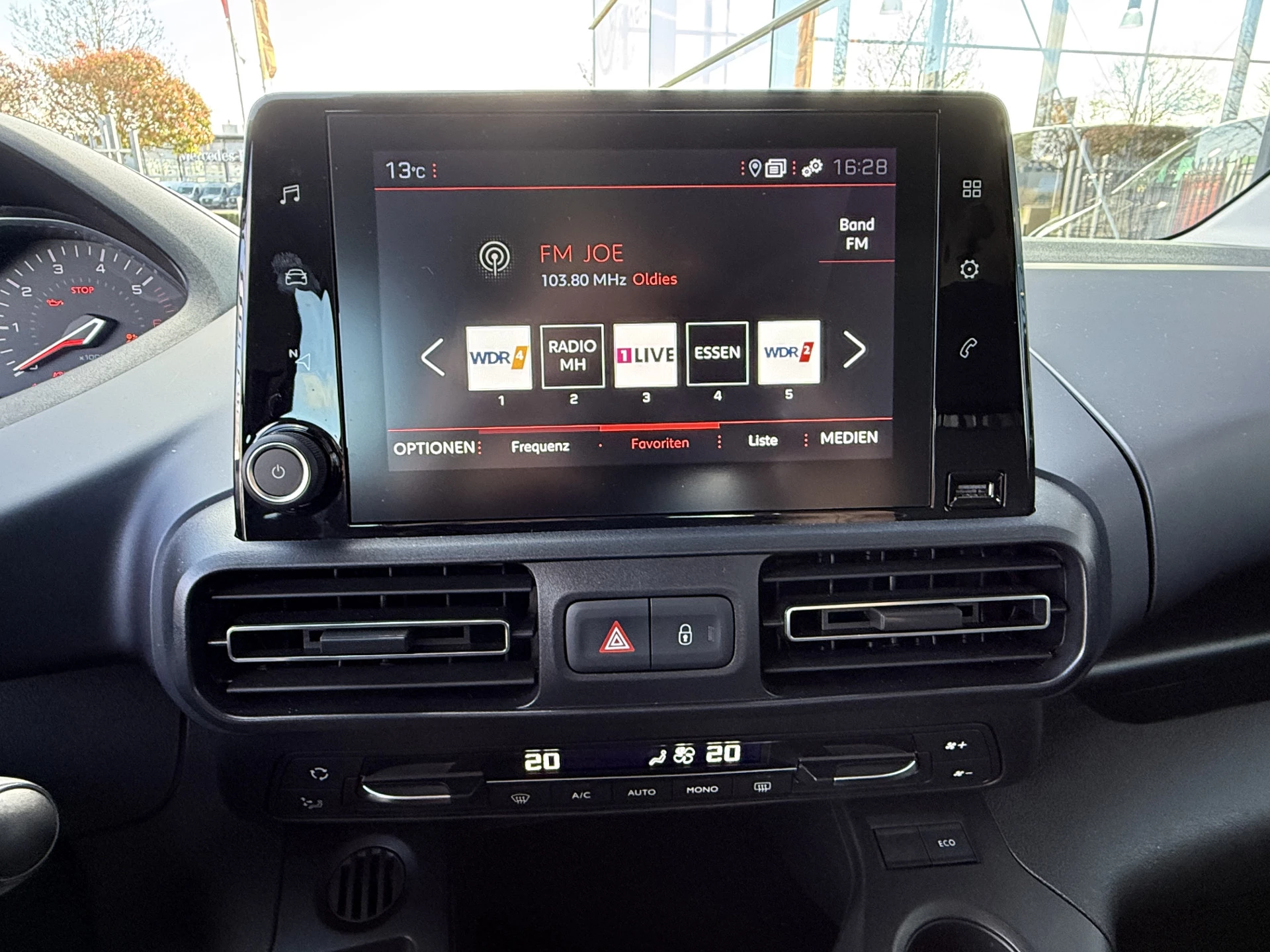 Hoofdafbeelding Peugeot Rifter