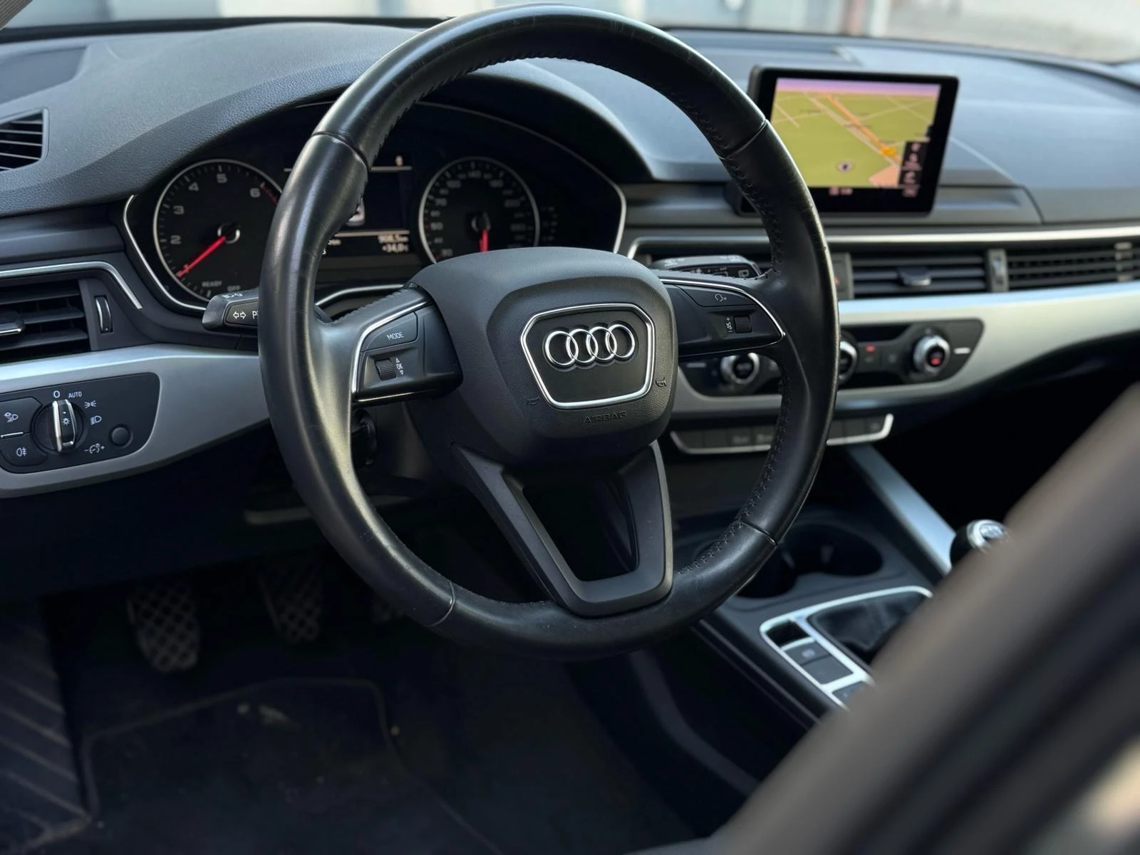 Hoofdafbeelding Audi A4