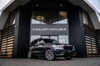 Hoofdafbeelding BMW X5 BMW X5 xDrive45e High Executive Panorama | Individuel l Elek. trekhaak | Memory | ACC | HUD