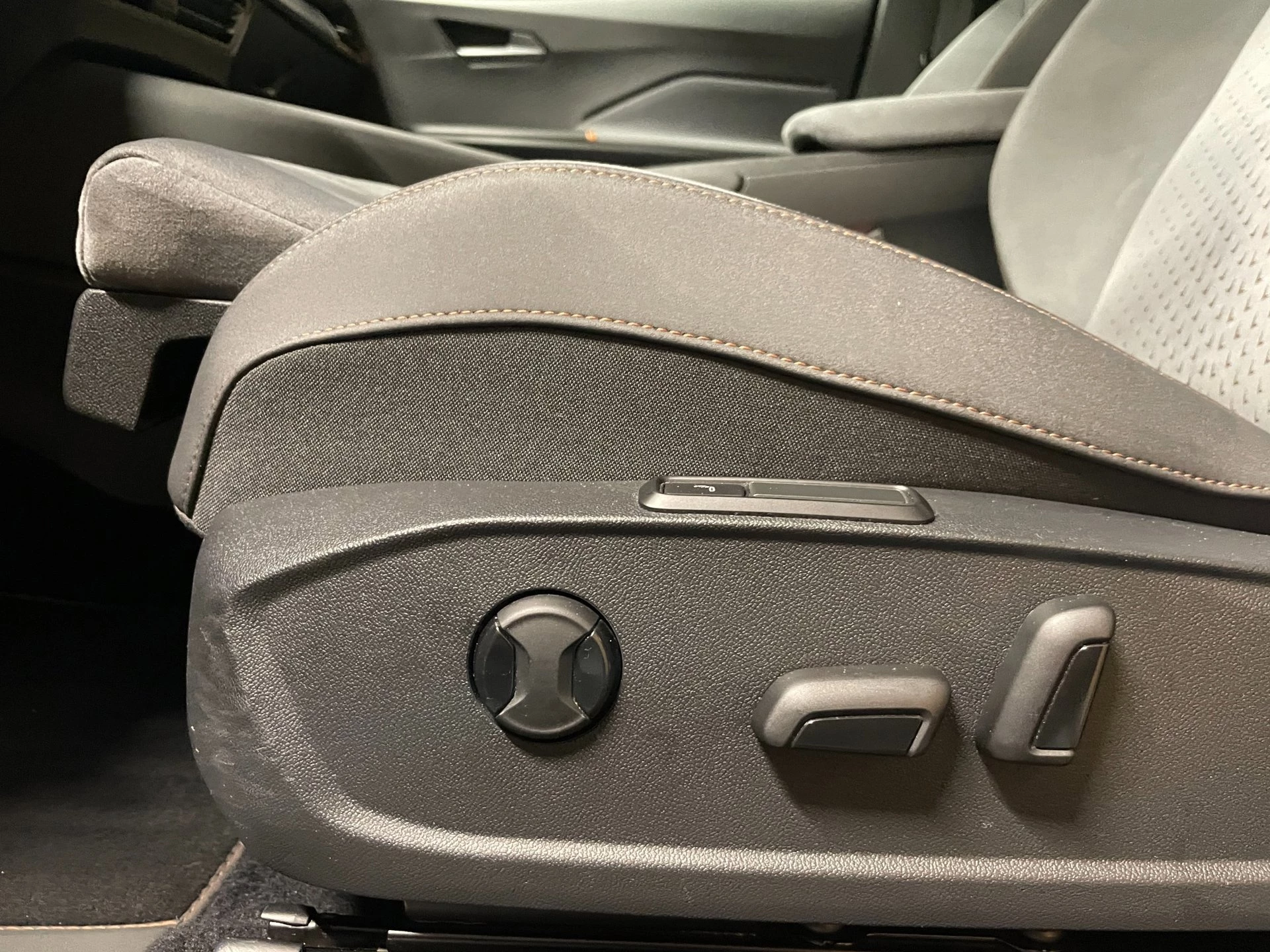 Hoofdafbeelding CUPRA Born