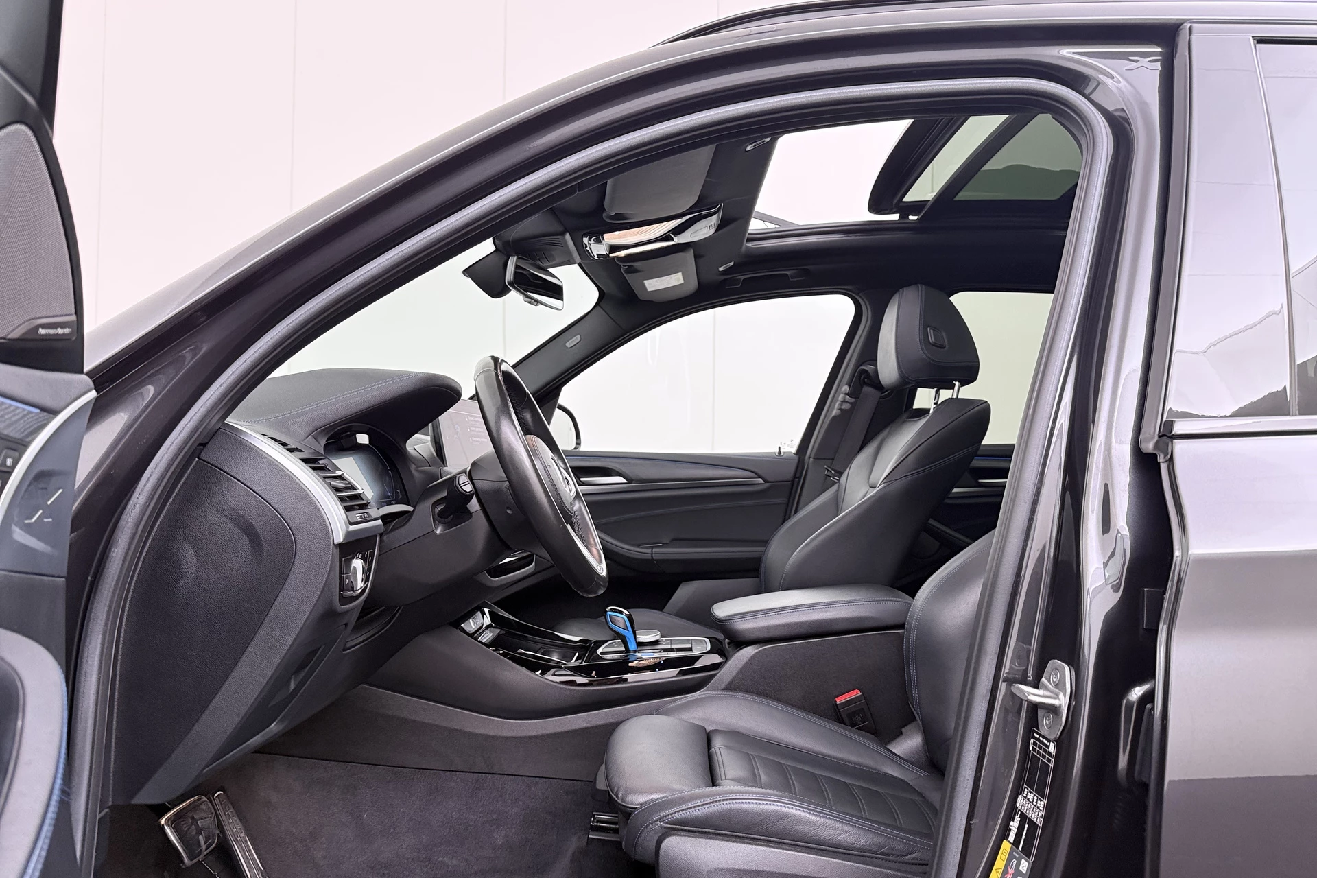 Hoofdafbeelding BMW iX3