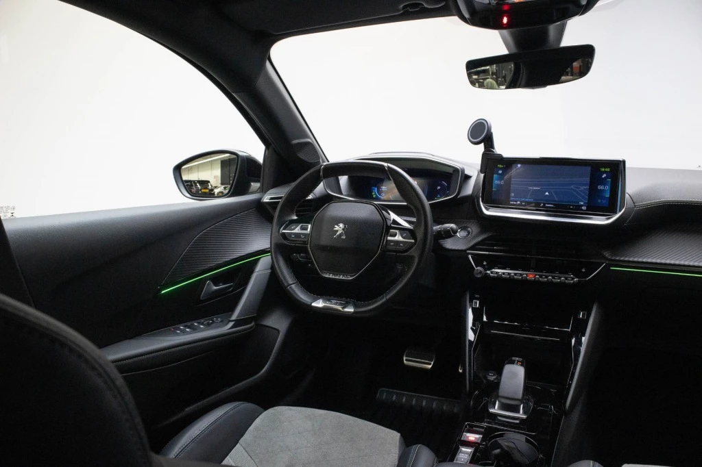 Hoofdafbeelding Peugeot e-208