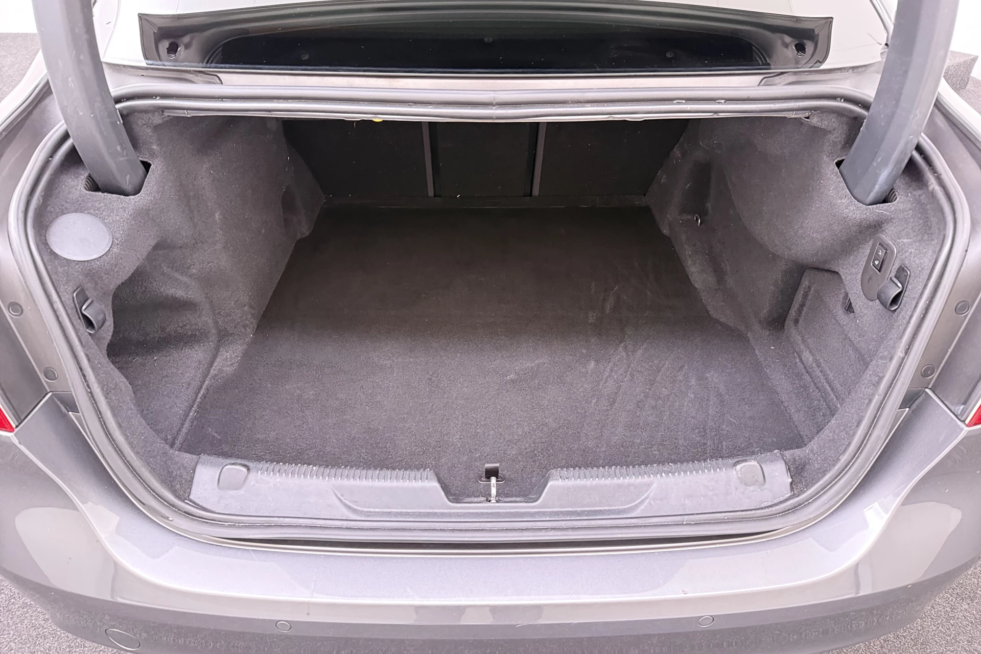 Hoofdafbeelding Jaguar XE