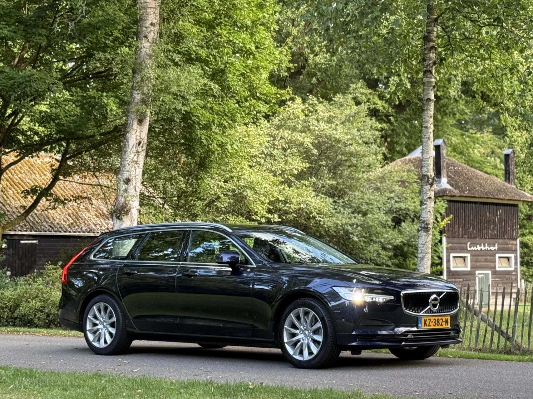 Hoofdafbeelding Volvo V90
