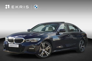 BMW 3 Serie Sedan 320e High Executive M Sportpakket 19'' / Schuif-/kanteldak / Elektrisch verstelbare voorstoelen / HiFi System