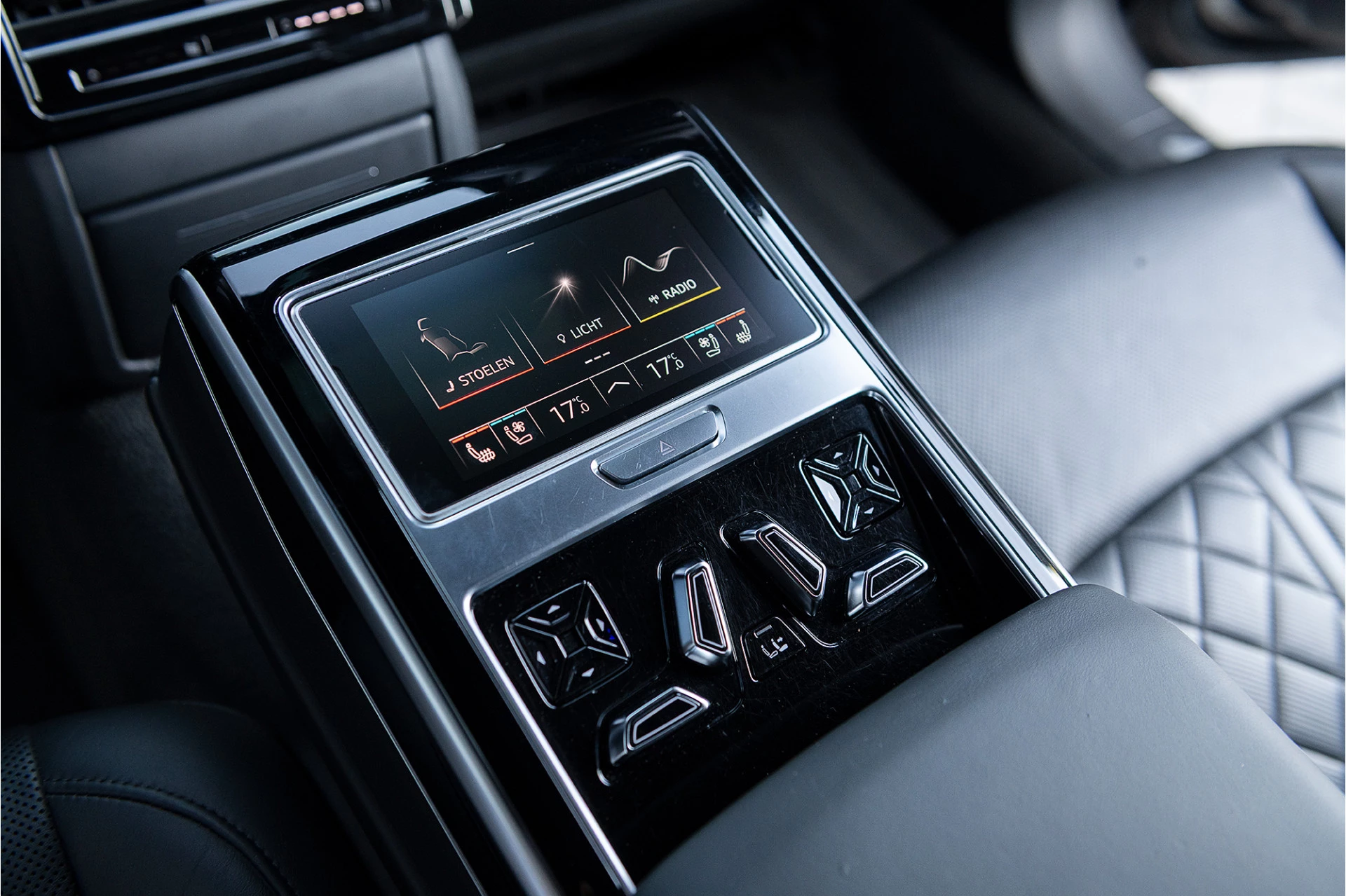 Hoofdafbeelding Audi A8