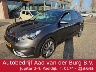 Kia Niro 1.6 GDi Hybrid Busines edition,  Luxe uitvoering  ,Schuif- / Kantel dak , 18 inch velgen , Trekhaak 13 polig  , Stoel Verwarming , Stuur verwarming , Parkeerhulp achter , Navi & camera , Apple carplay & Android auto