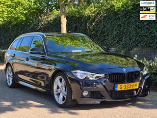 Hoofdafbeelding BMW 3 Serie BMW 3-serie Touring M Sport GR Navigatie Nbt EVO Virtual dash 6WB Cruise Control Getinten ramen 100% dealer onderh Corporate Lease