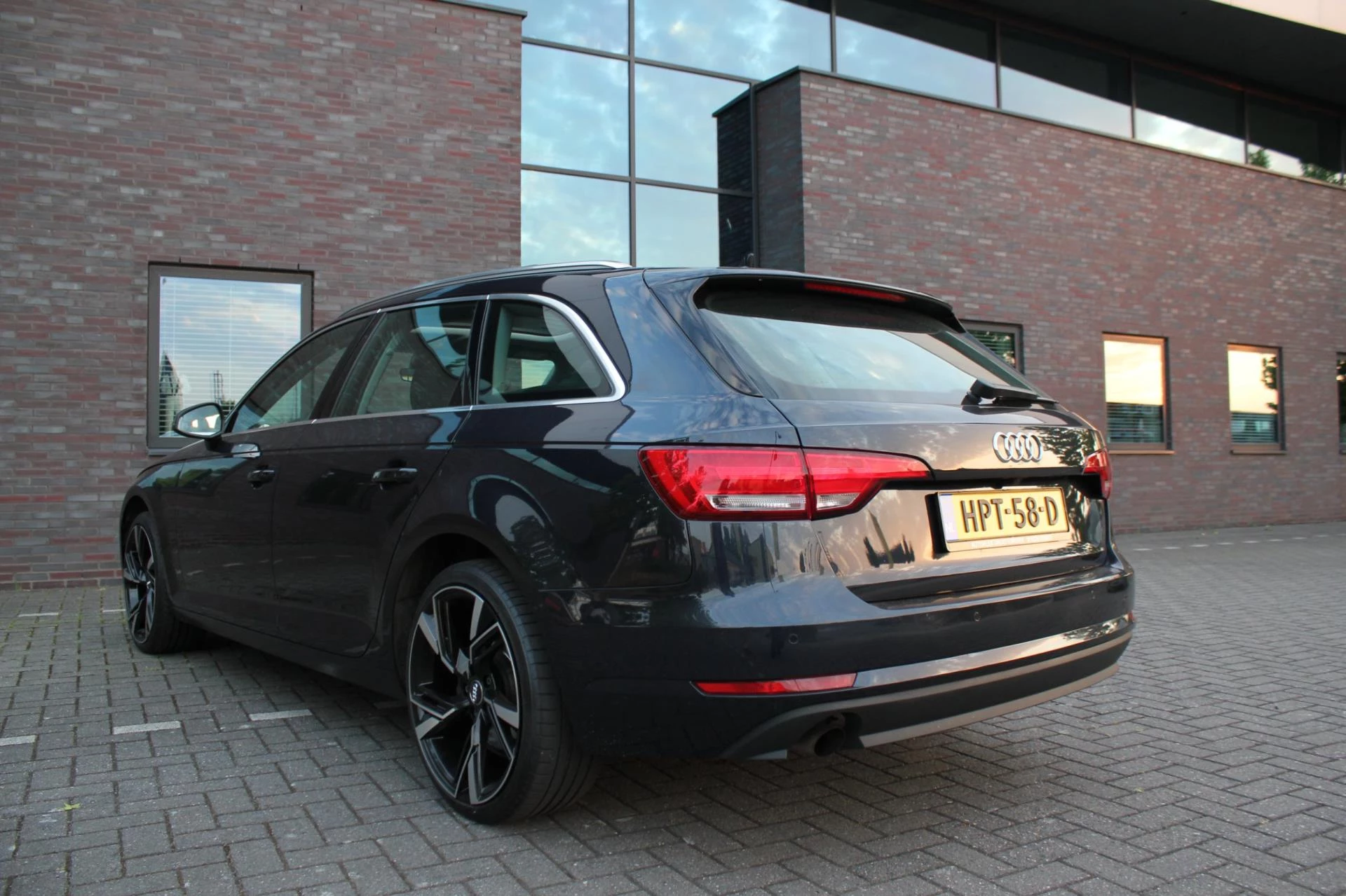 Hoofdafbeelding Audi A4
