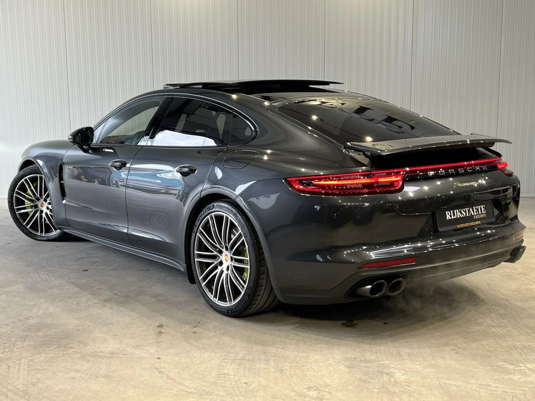 Hoofdafbeelding Porsche Panamera