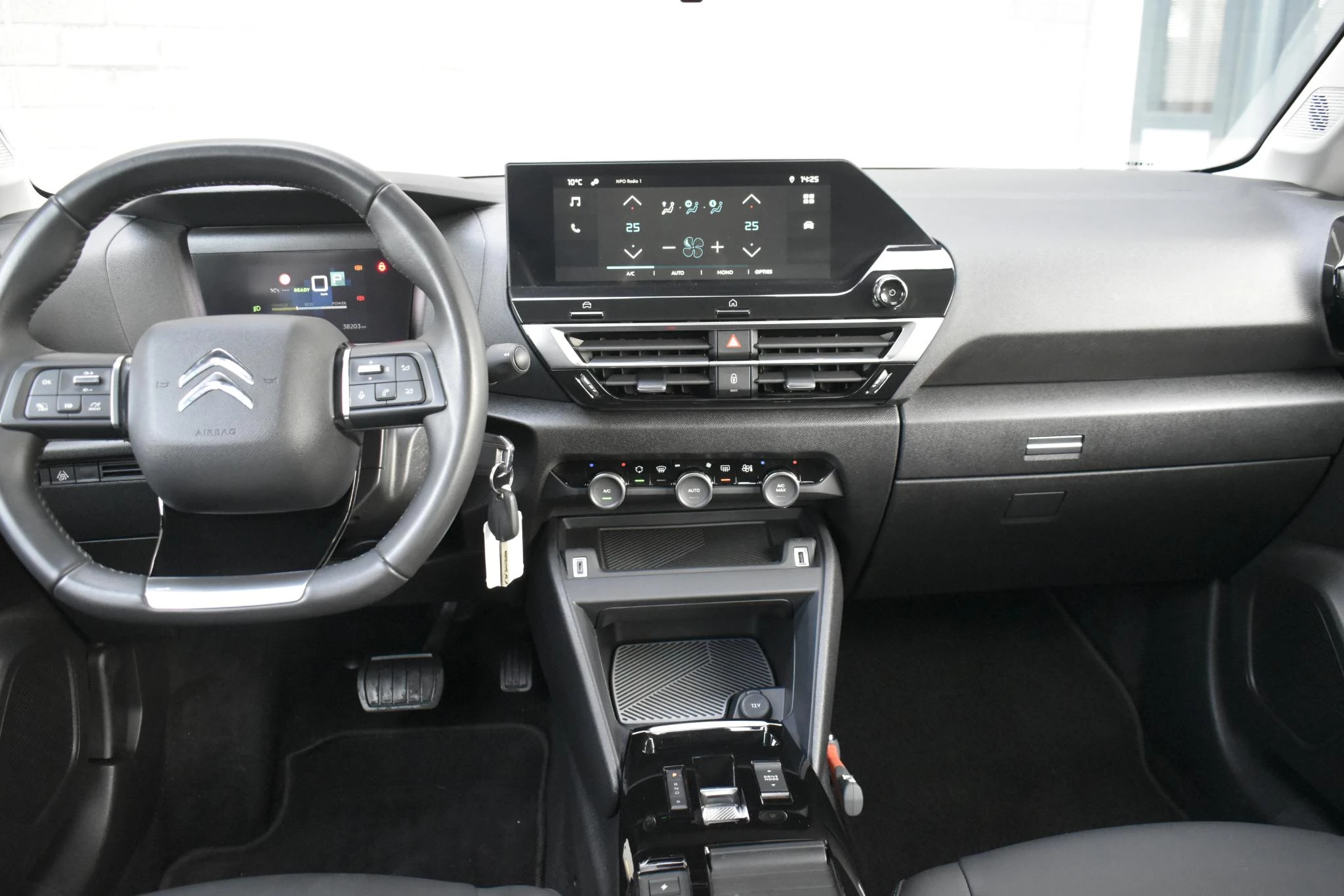 Hoofdafbeelding Citroën ë-C4