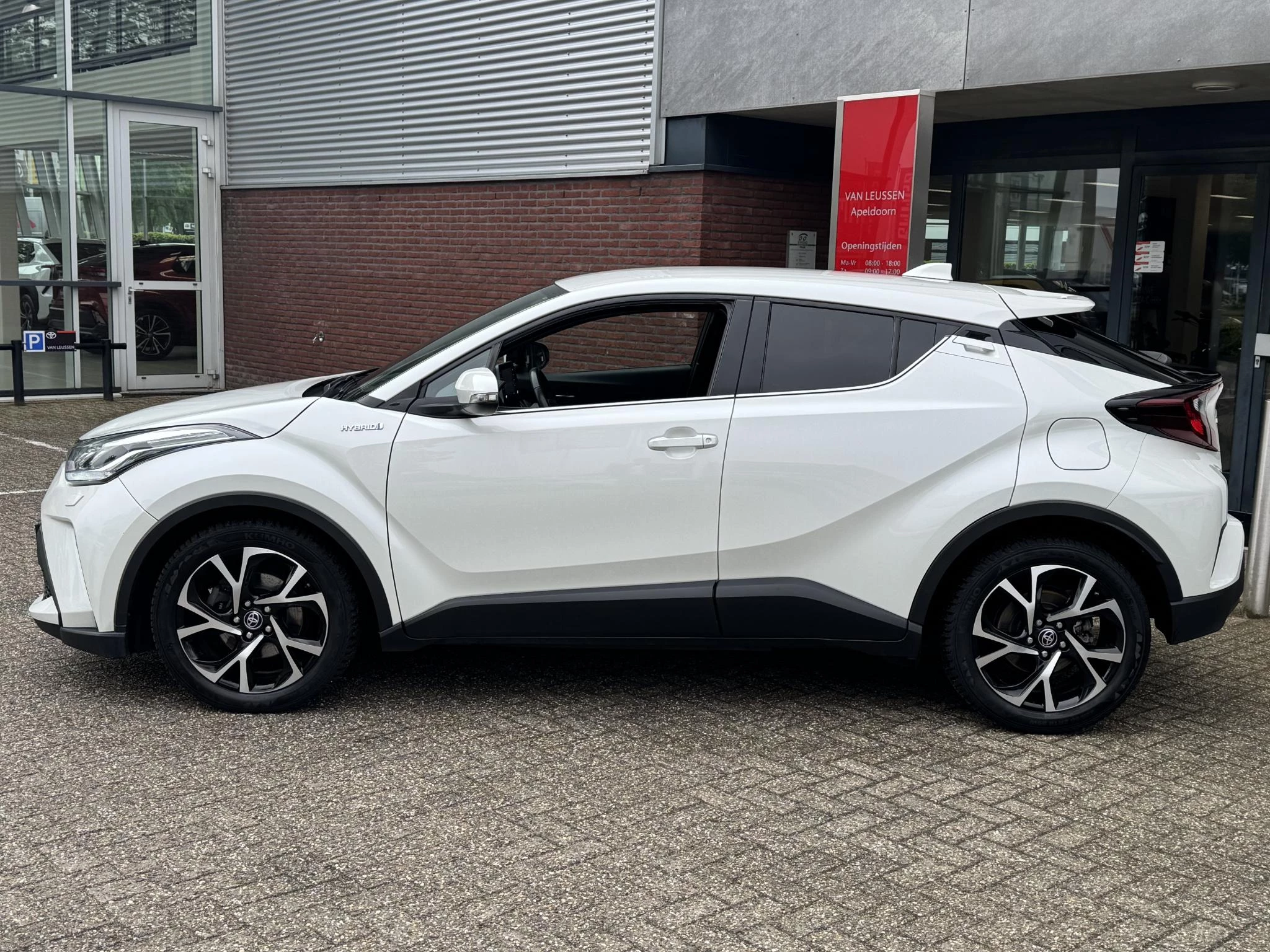 Hoofdafbeelding Toyota C-HR