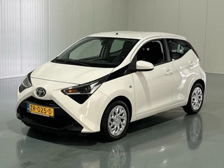 Toyota Aygo 1.0 VVT-I X-Play - Navigatie - Achteruitrijcamera - Airco