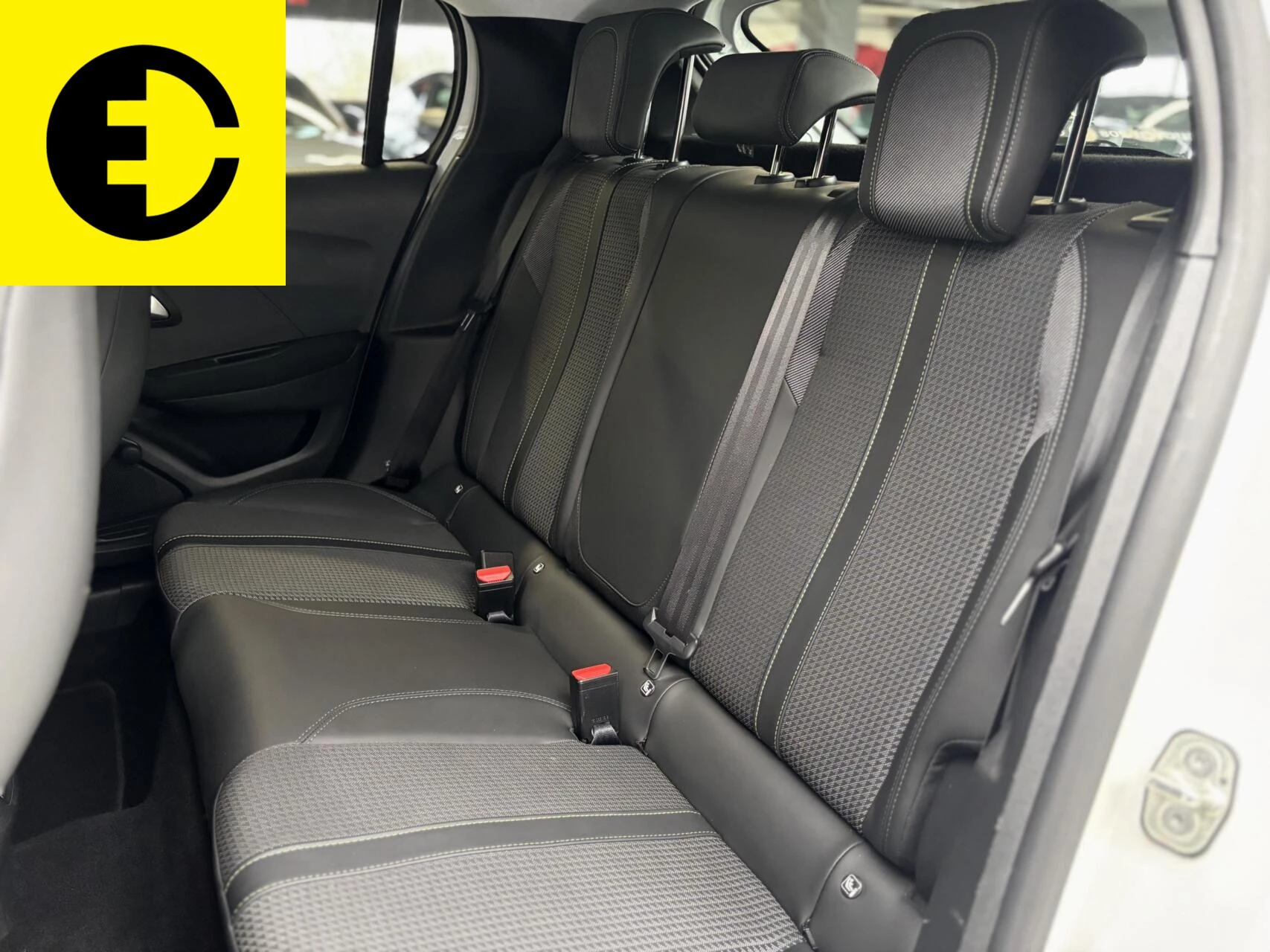 Hoofdafbeelding Peugeot e-208