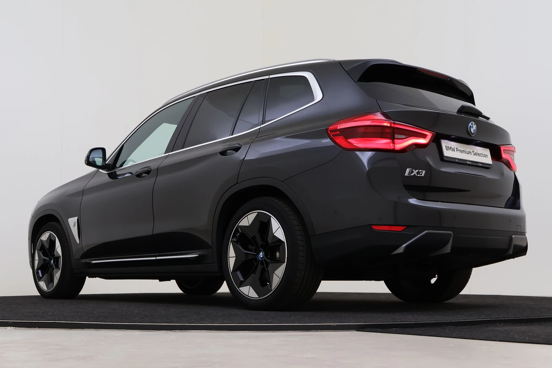 Hoofdafbeelding BMW iX3