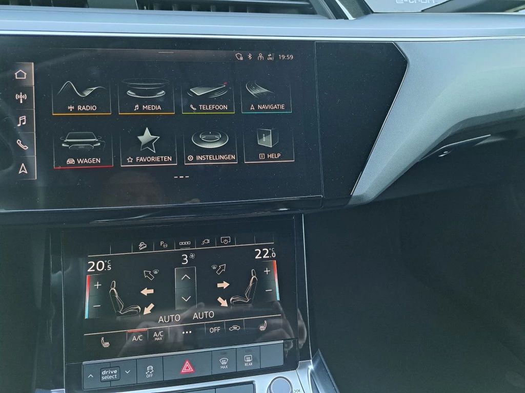 Hoofdafbeelding Audi e-tron