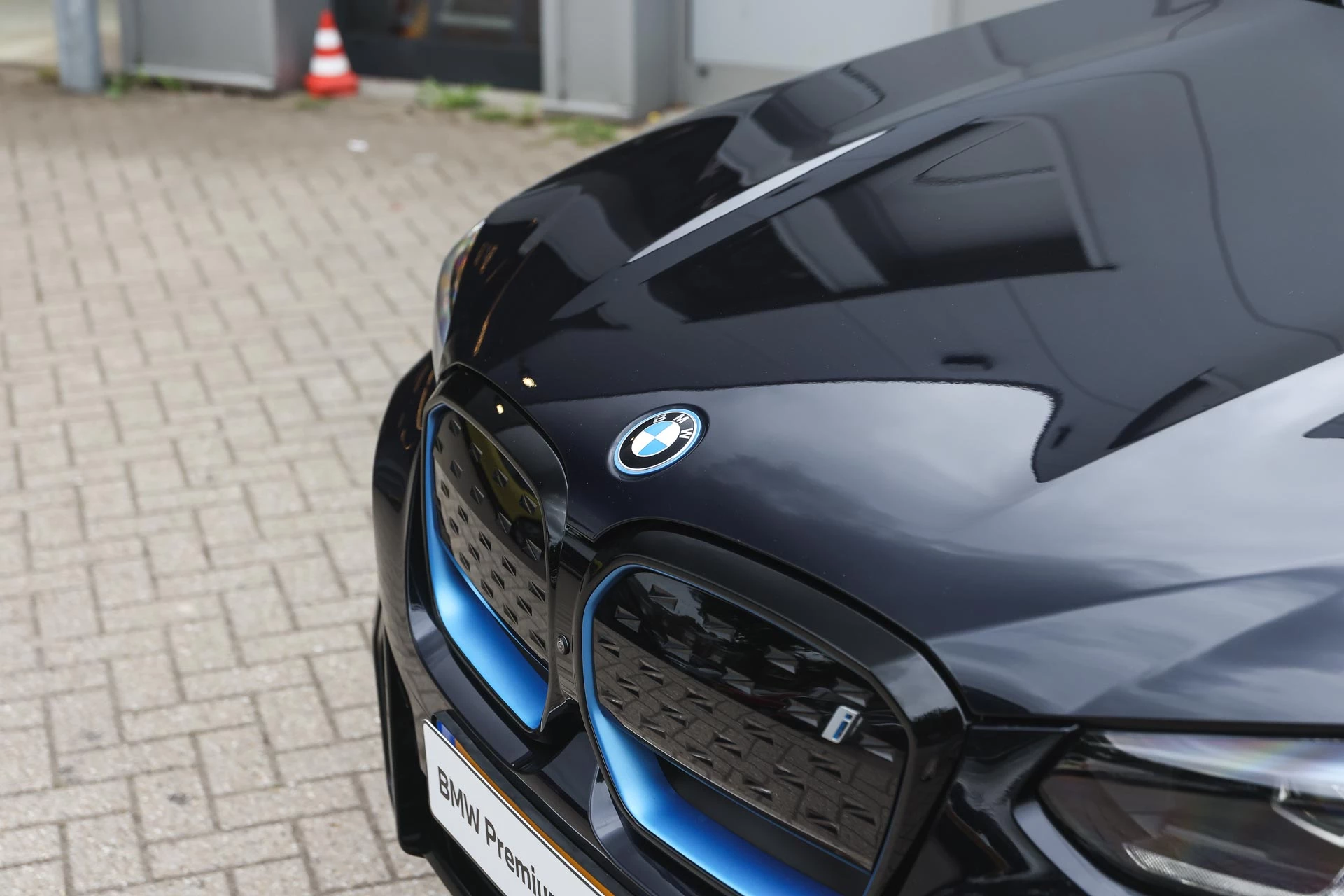 Hoofdafbeelding BMW iX3