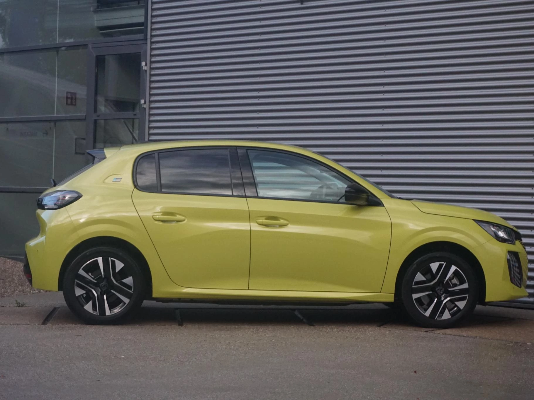 Hoofdafbeelding Peugeot e-208
