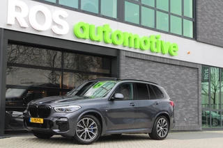 Hoofdafbeelding BMW X5 BMW X5 xDrive45e High Executive | M-SPORT | NAP | PANO | HUD | 360 | KEYLESS | ELEK TREKHAAK | H/K | LASER | ALCANTARA |