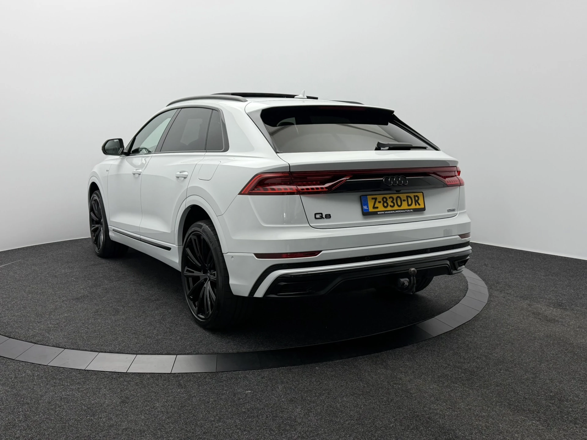Hoofdafbeelding Audi Q8