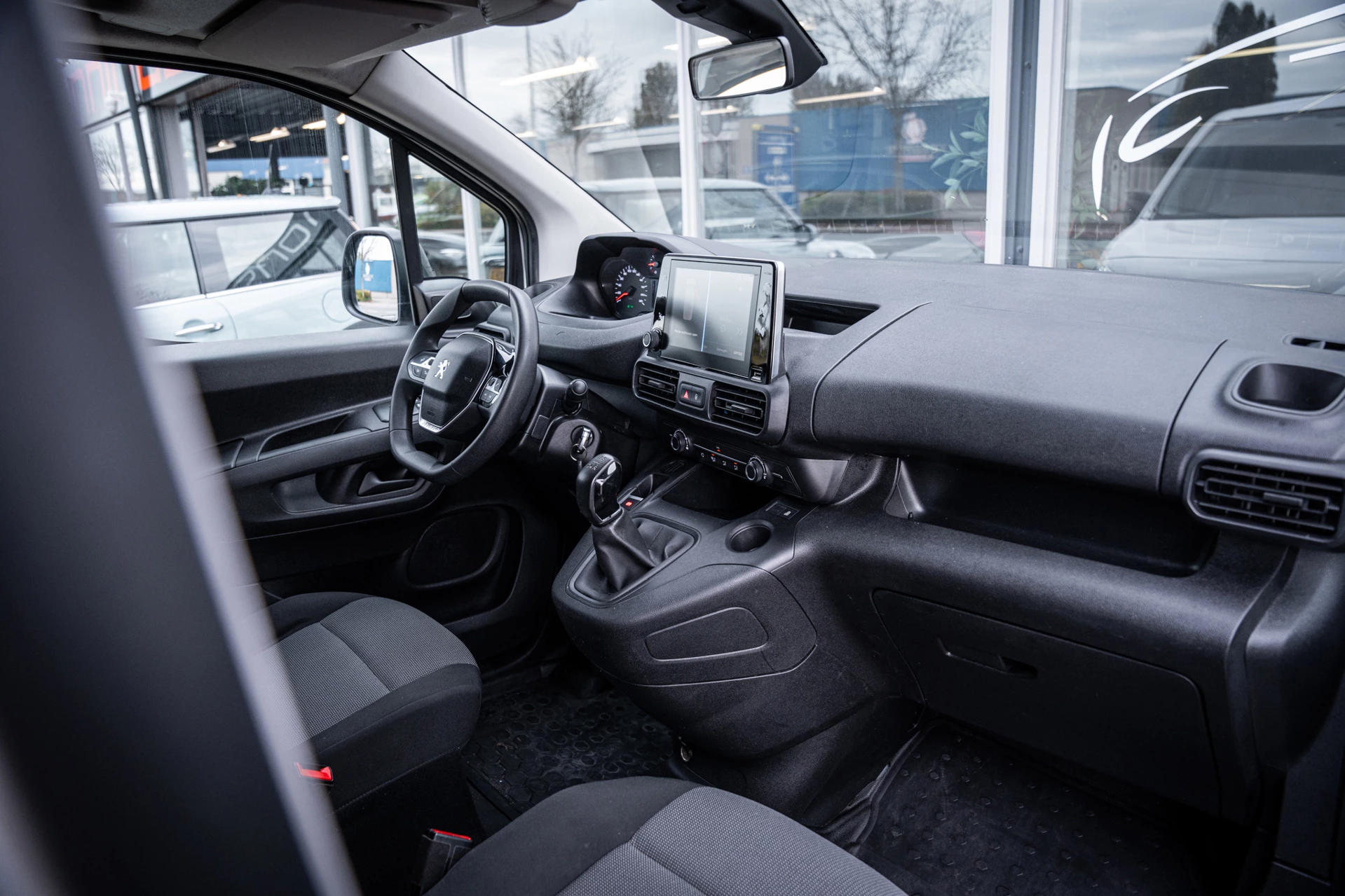 Hoofdafbeelding Peugeot Partner