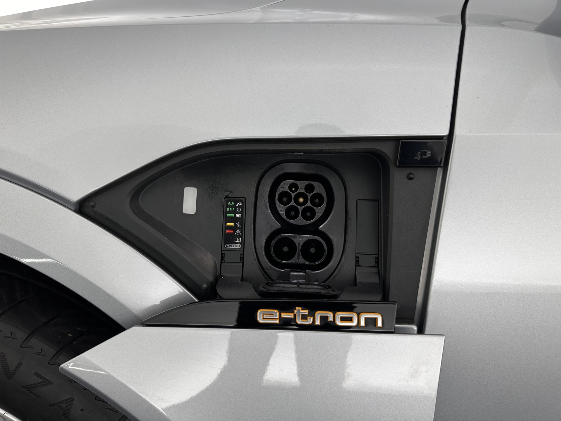Hoofdafbeelding Audi e-tron
