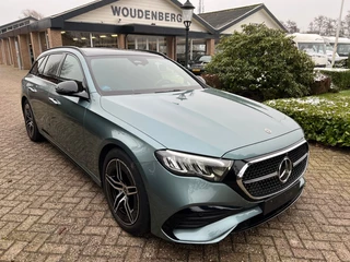 Hoofdafbeelding Mercedes-Benz E-Klasse Mercedes-Benz E-Klasse E 300e AMG int + ext, Night pakket, Pano dak, Distronic