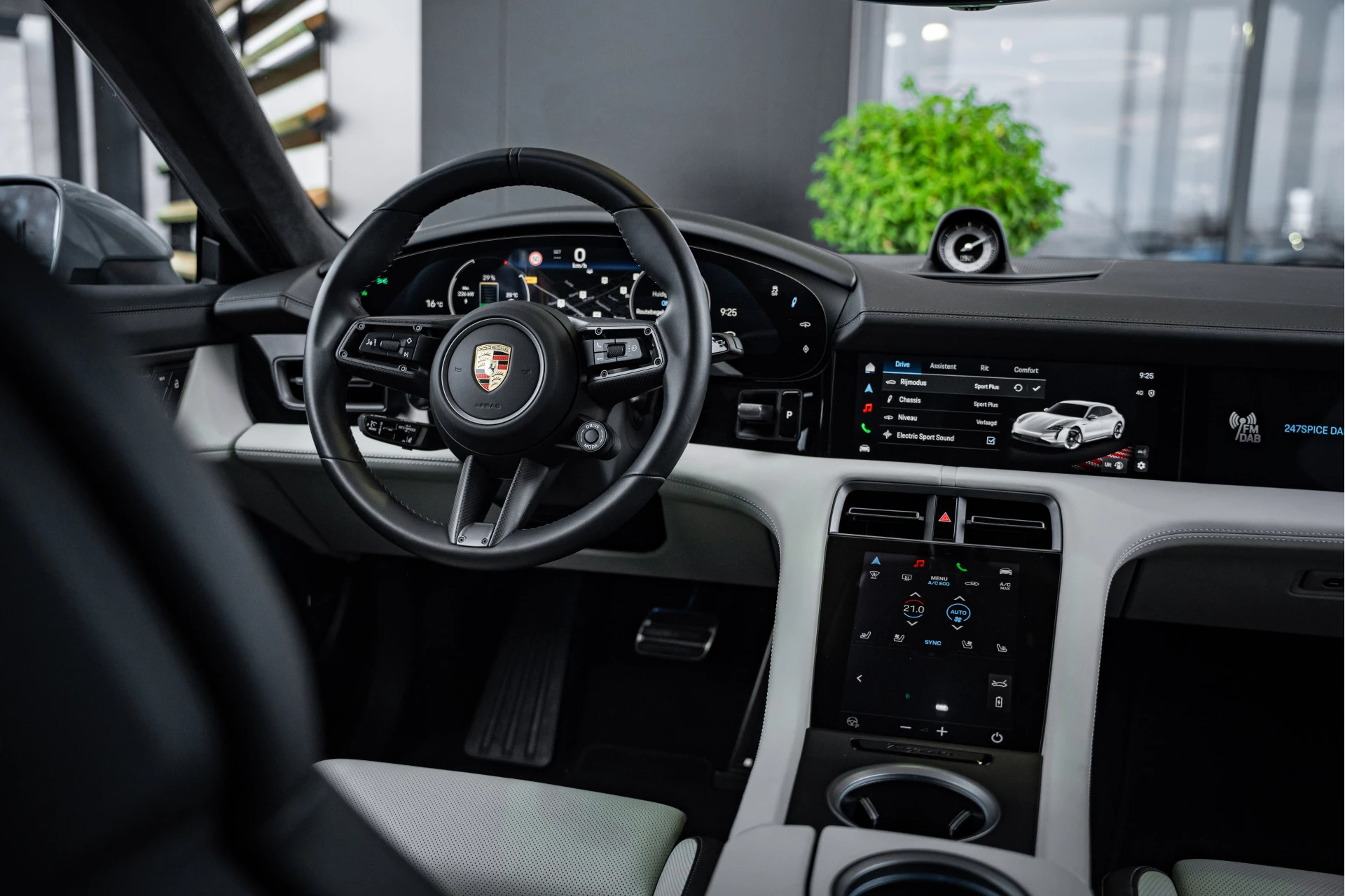 Hoofdafbeelding Porsche Taycan