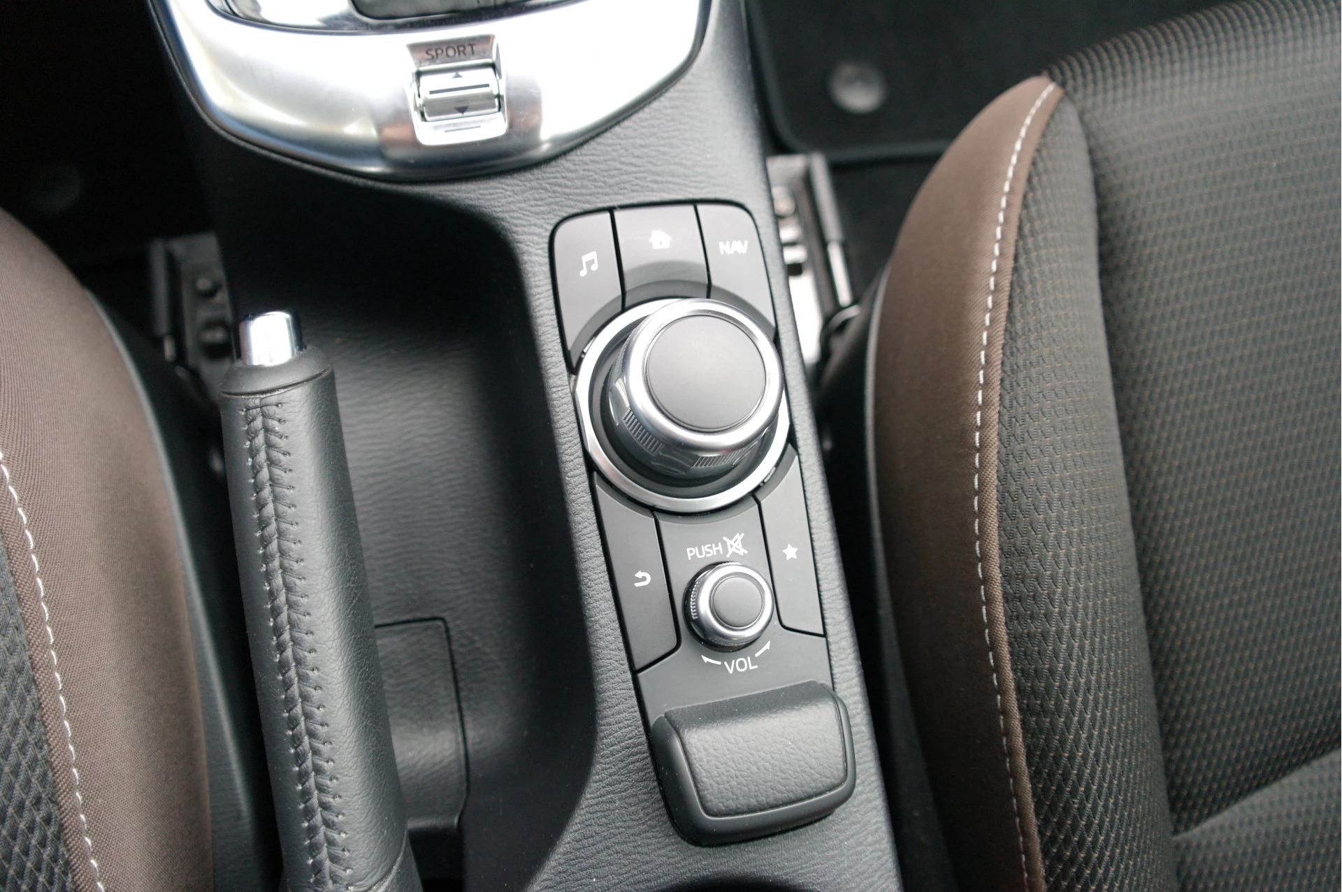 Hoofdafbeelding Mazda 2