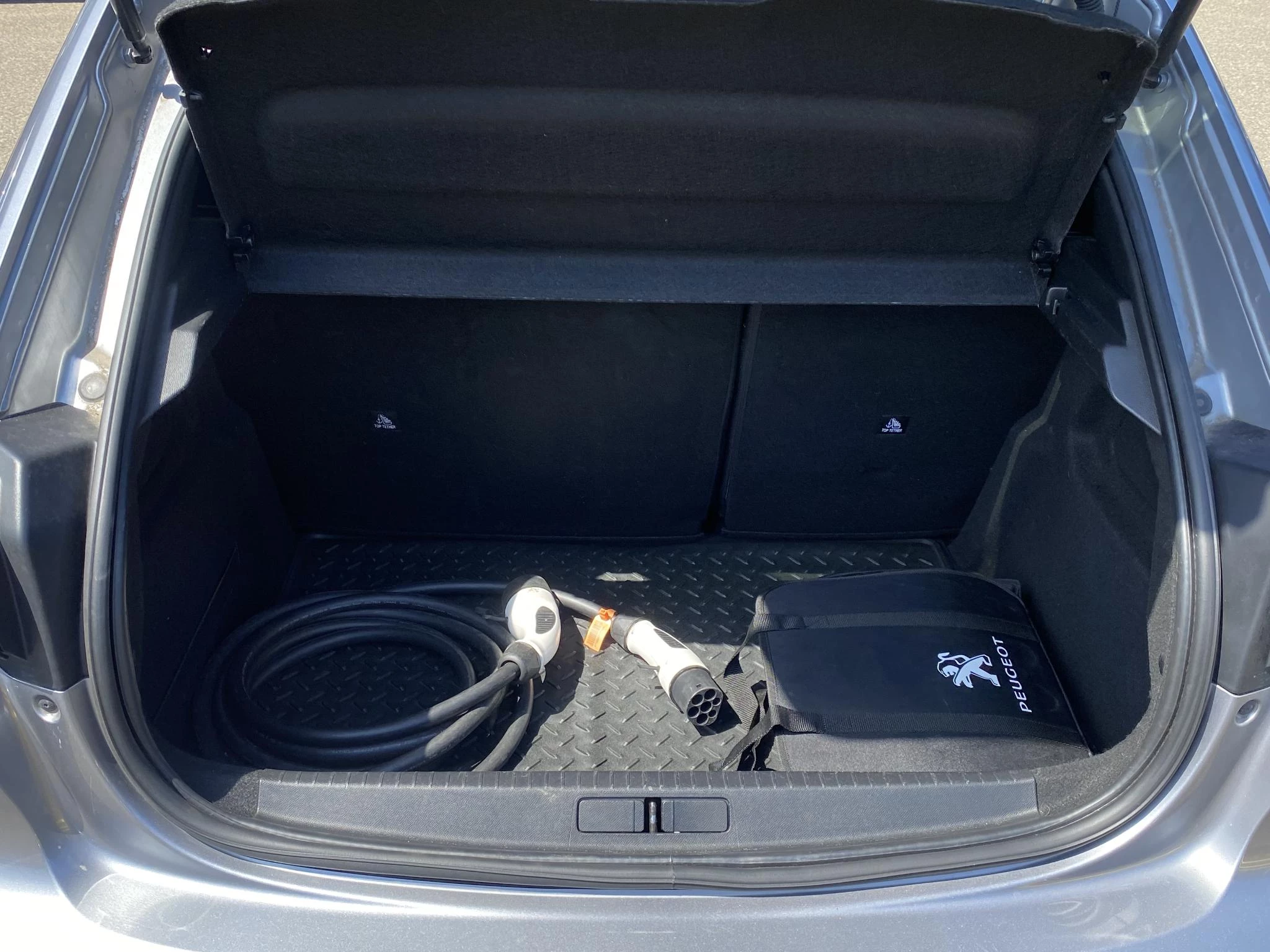 Hoofdafbeelding Peugeot e-208