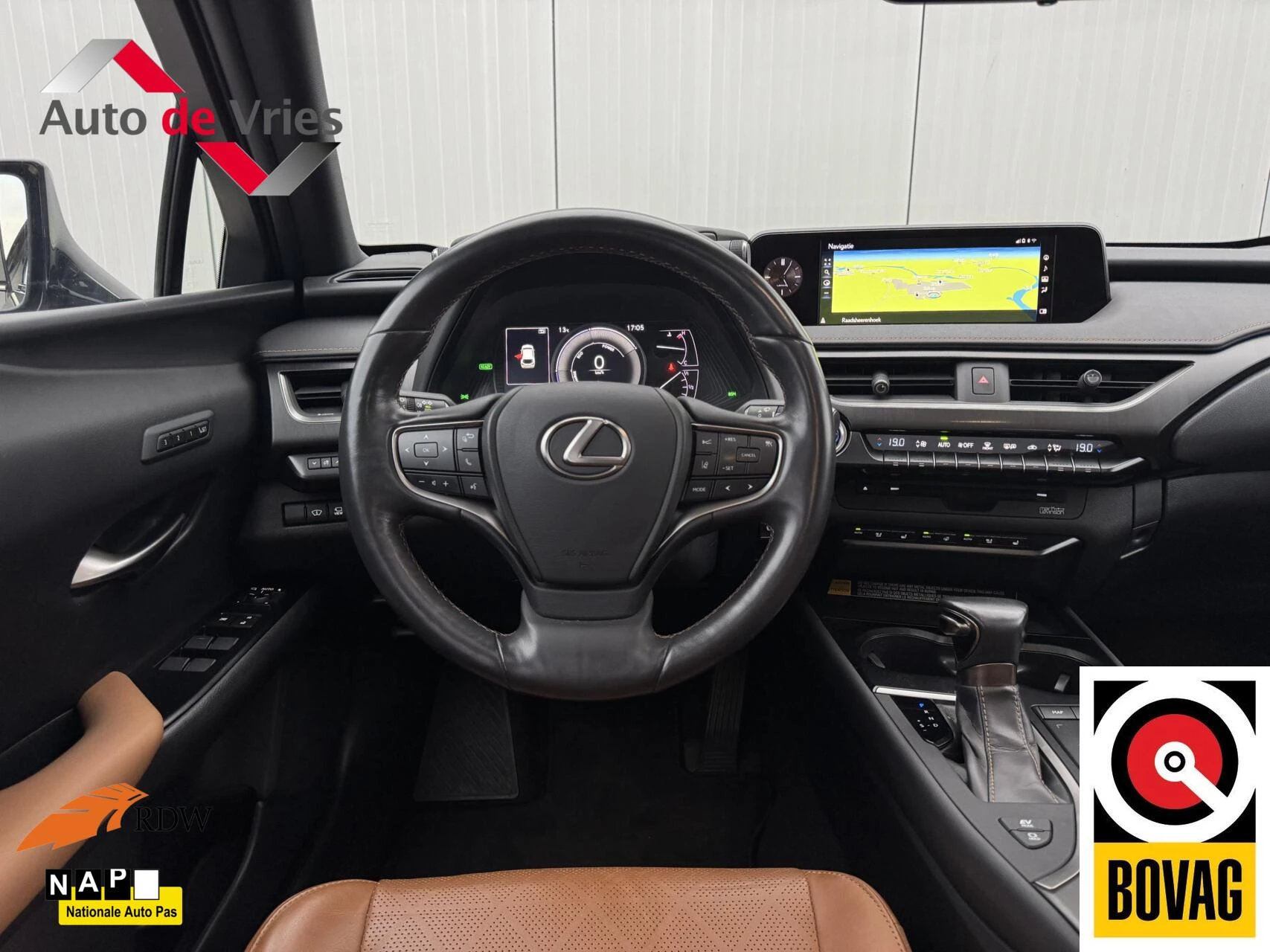 Hoofdafbeelding Lexus UX