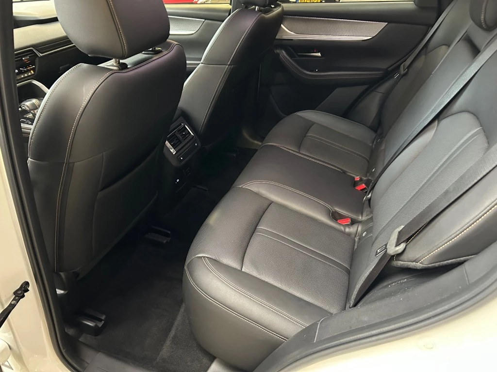 Hoofdafbeelding Mazda CX-60