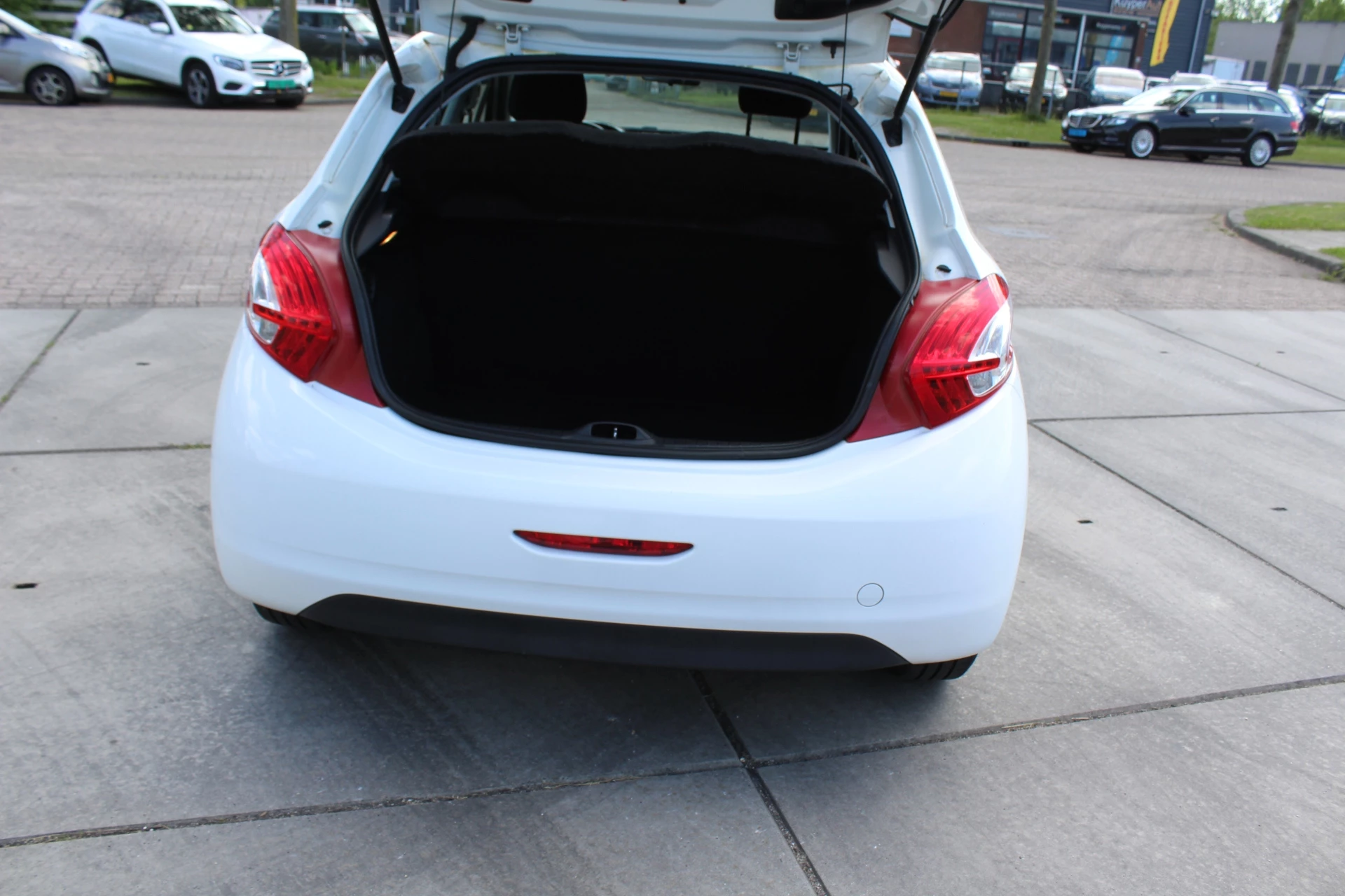 Hoofdafbeelding Peugeot 208