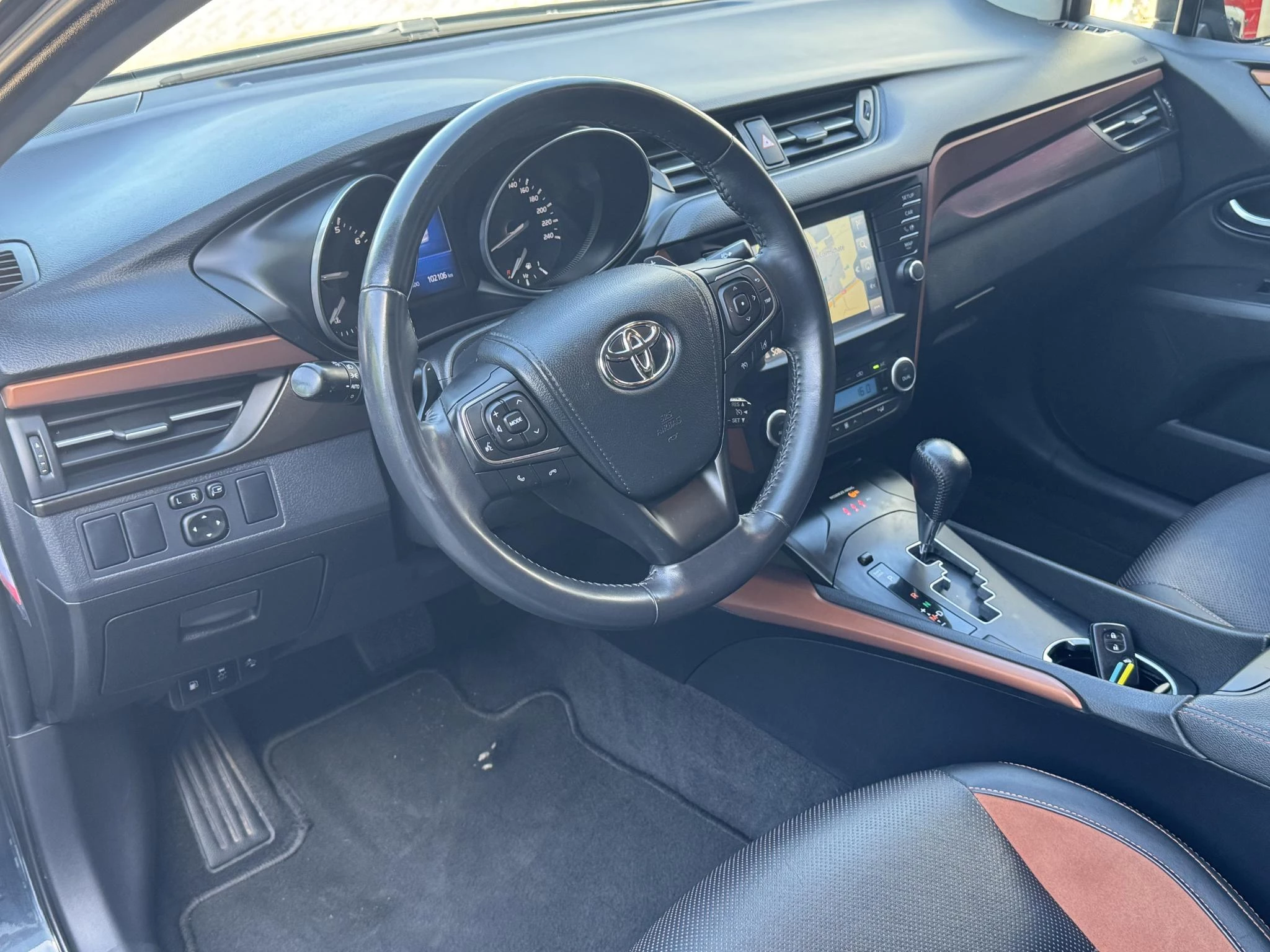 Hoofdafbeelding Toyota Avensis