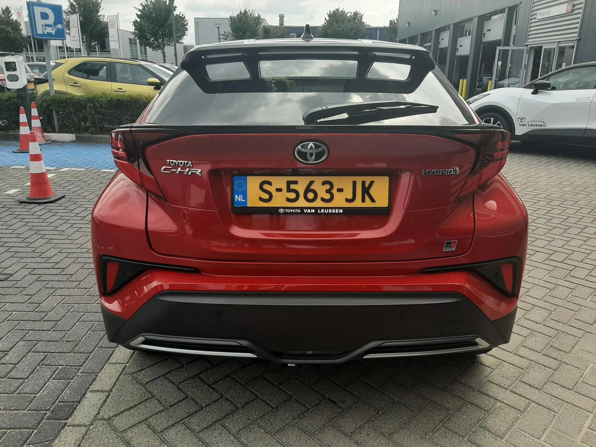 Hoofdafbeelding Toyota C-HR