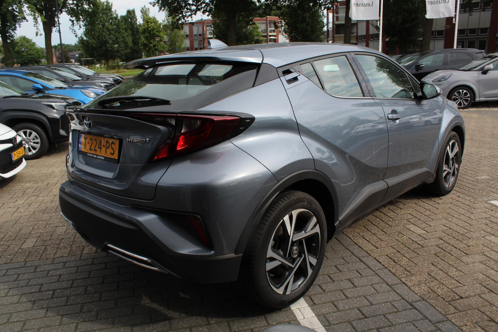 Hoofdafbeelding Toyota C-HR