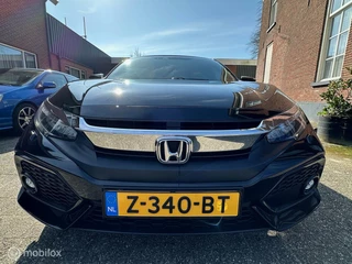 Honda Civic 5 Drs 1.5 i-VTEC Prestige - LEDER / NAVI / CAMERA / ACC / 182 PK