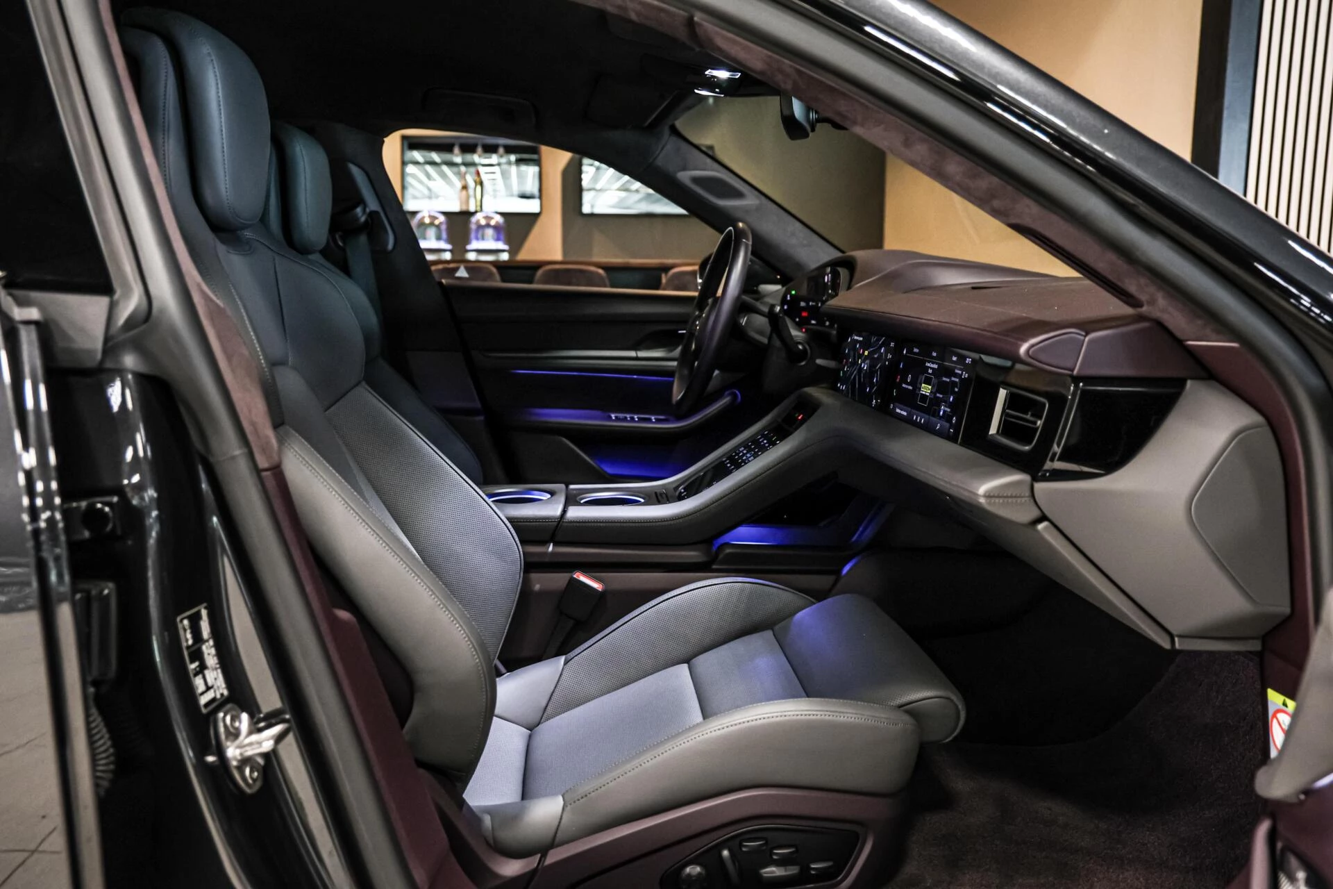 Hoofdafbeelding Porsche Taycan