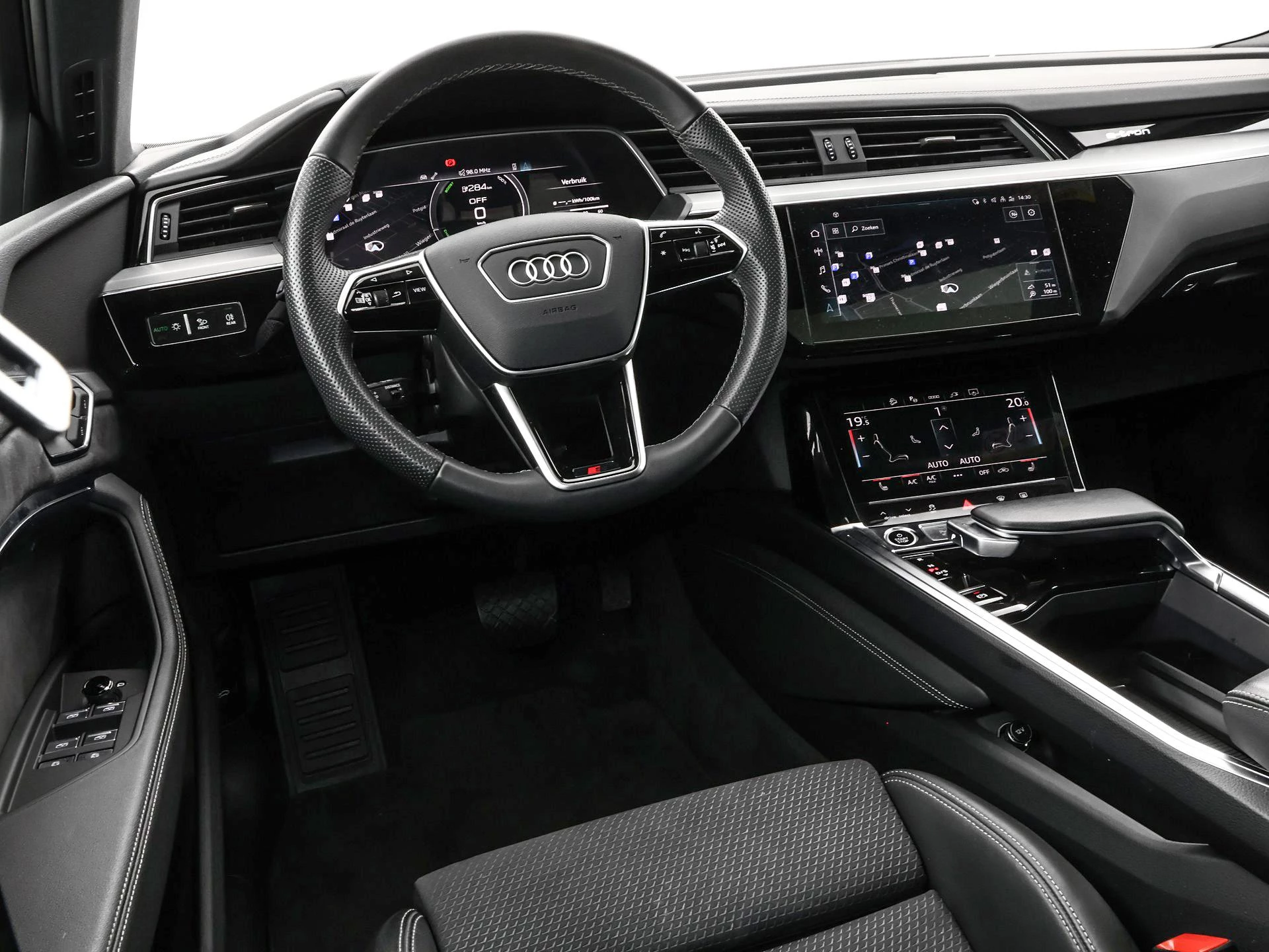 Hoofdafbeelding Audi e-tron