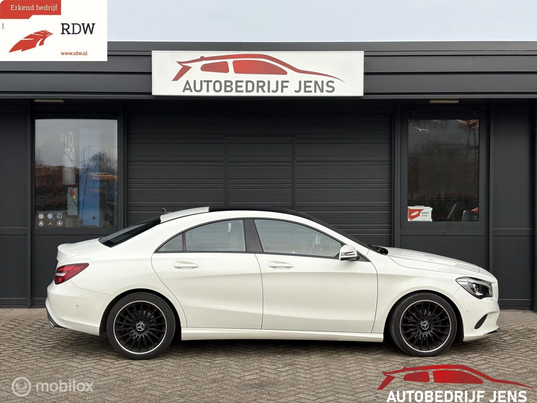 Hoofdafbeelding Mercedes-Benz CLA