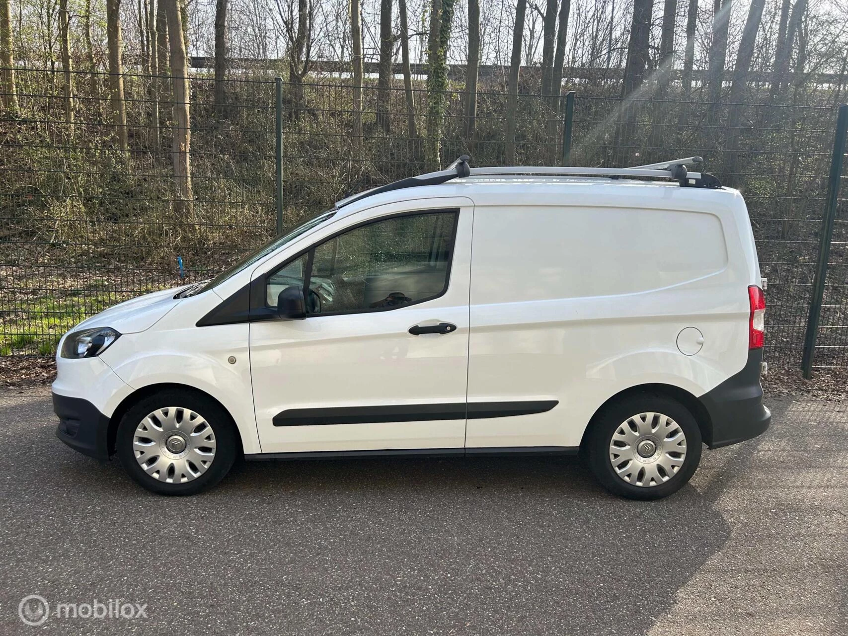 Hoofdafbeelding Ford Transit Courier