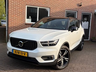 Hoofdafbeelding Volvo XC40 Volvo XC40 2.0 B4 R-design, 360cam, Stuur/stoel ruit verw. 12/2021