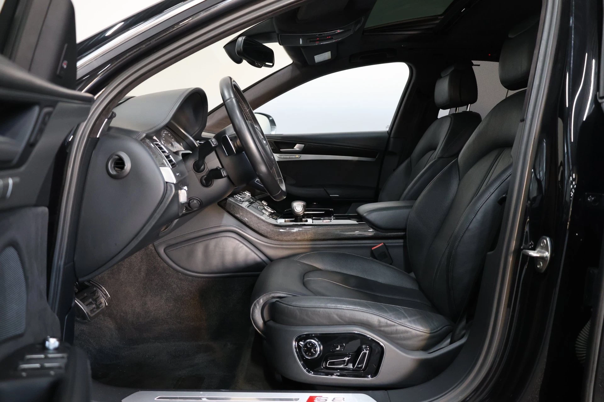 Hoofdafbeelding Audi S8