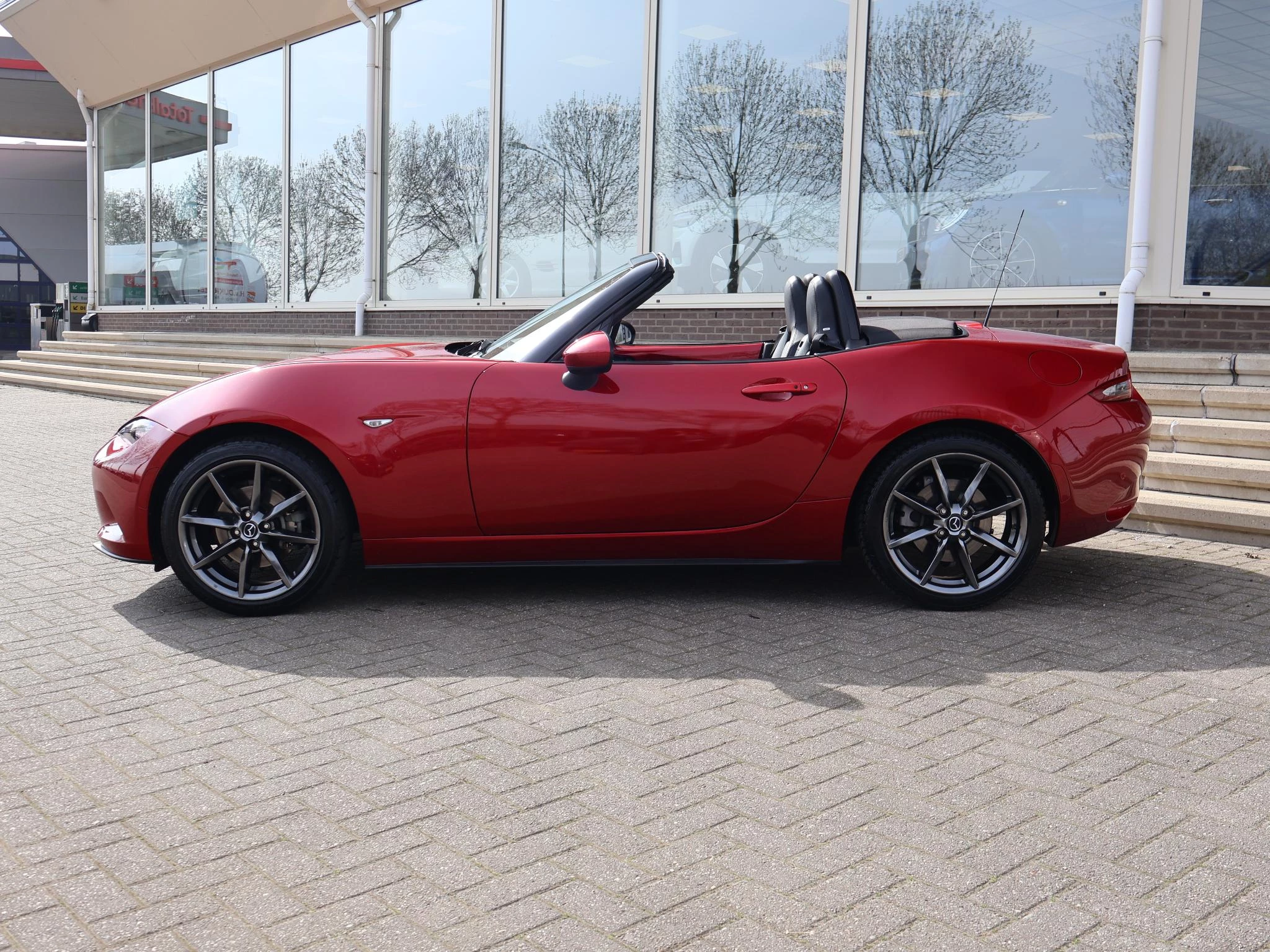 Hoofdafbeelding Mazda MX-5
