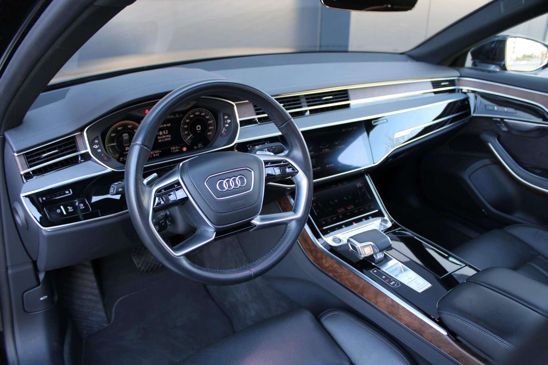 Hoofdafbeelding Audi A8