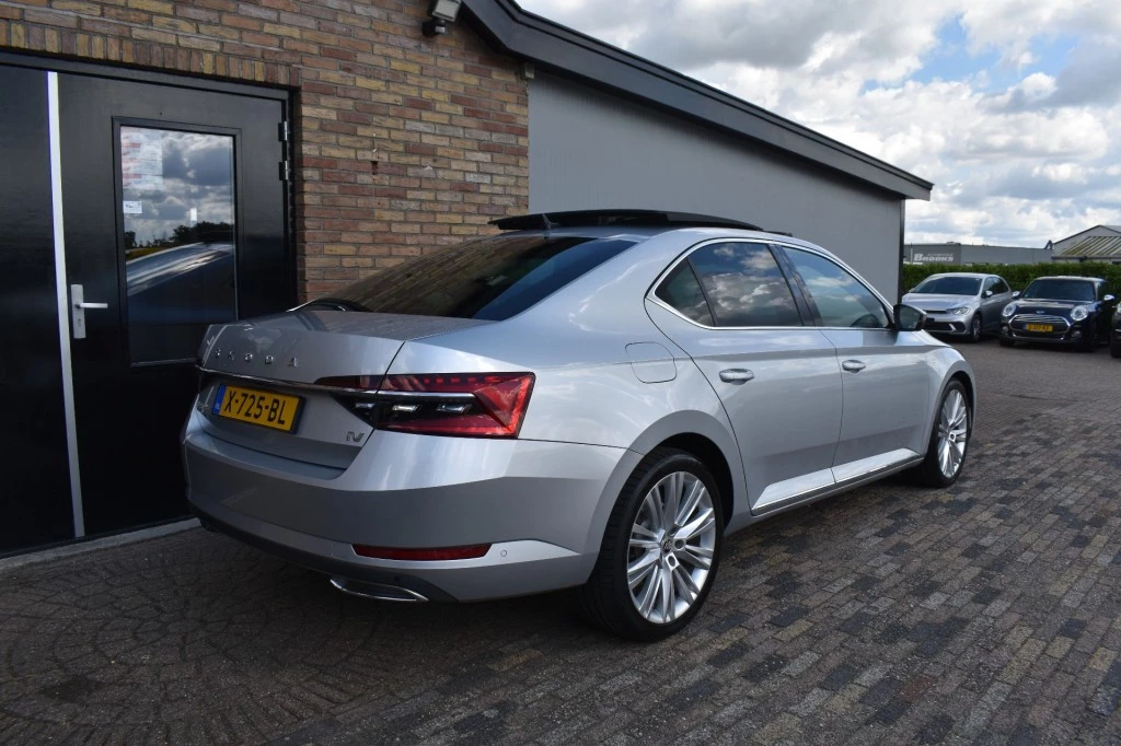 Hoofdafbeelding Škoda Superb