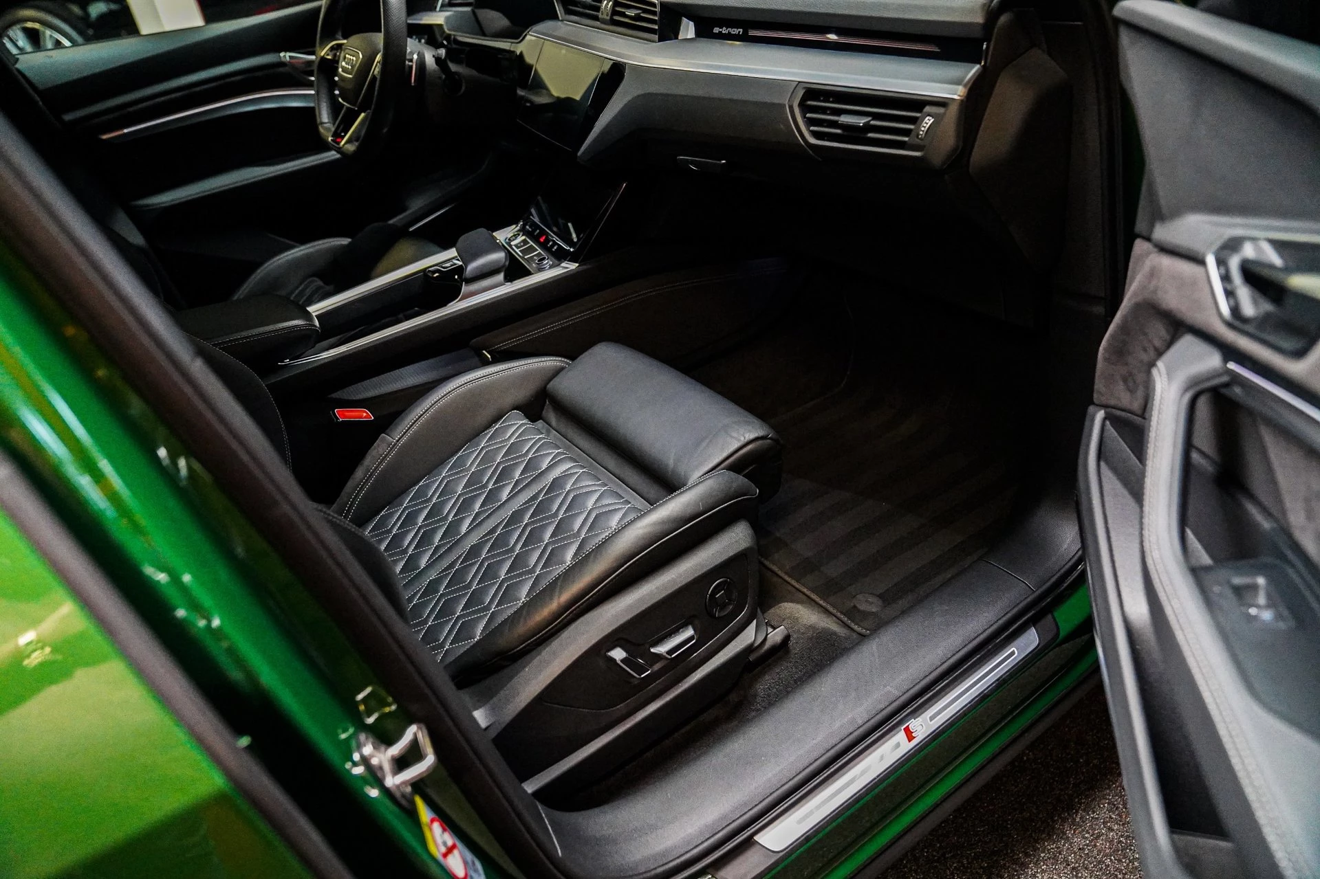 Hoofdafbeelding Audi e-tron