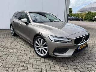 Volvo V60 2.0 T4 Mom.|ACC|PAS V/A|Blis|19"|