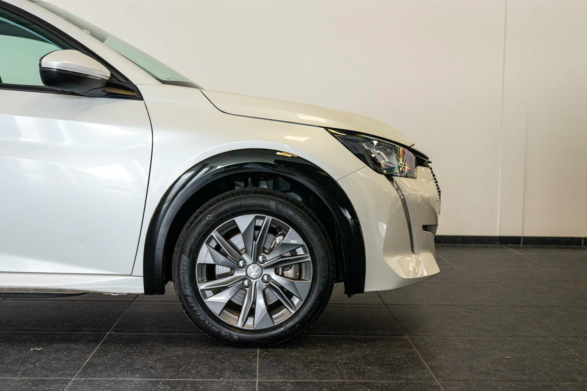 Hoofdafbeelding Peugeot e-208
